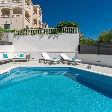 Miholina - With Heated Swimming Pool Trogir