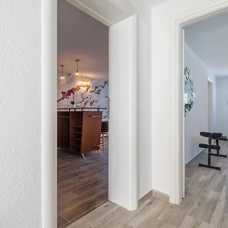 Vila Miholina - With Heated Swimming Pool Trogir