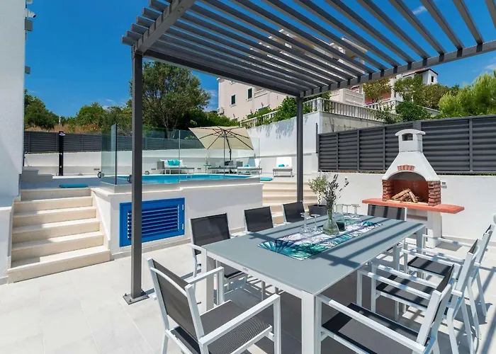 别墅 Miholina - With Heated Swimming Pool *