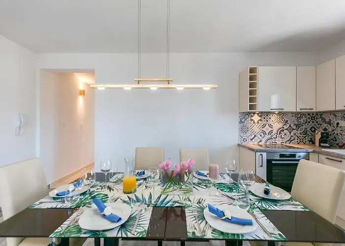 Miholina - With Heated Swimming Pool 别墅